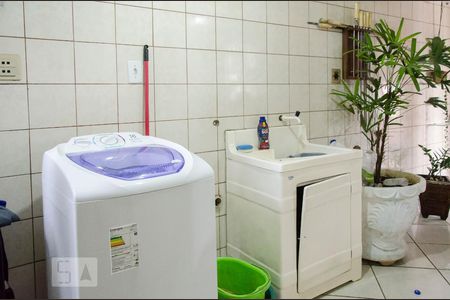 Apartamento à venda com 250m², 3 quartos e 2 vagas Apartamento à venda com 250m², 3 quartos e 2 vagasÁrea de serviço