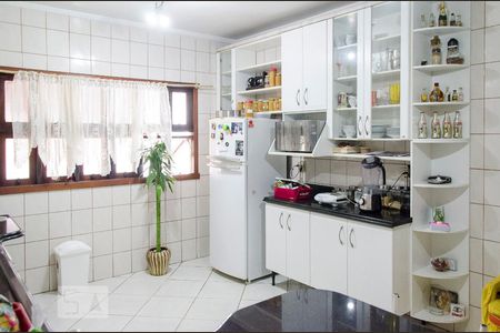 Apartamento à venda com 250m², 3 quartos e 2 vagas Apartamento à venda com 250m², 3 quartos e 2 vagasCozinha