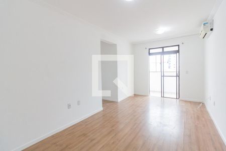 Sala de apartamento para alugar com 2 quartos, 88m² em Estreito, Florianópolis