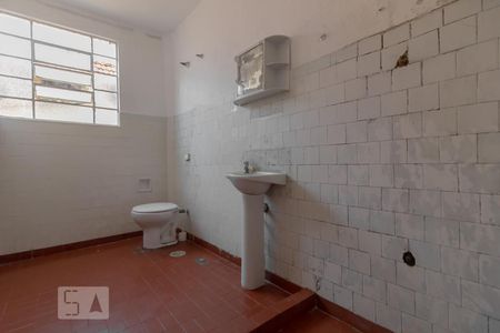 Banheiro de casa à venda com 2 quartos, 100m² em Vila Monumento, São Paulo