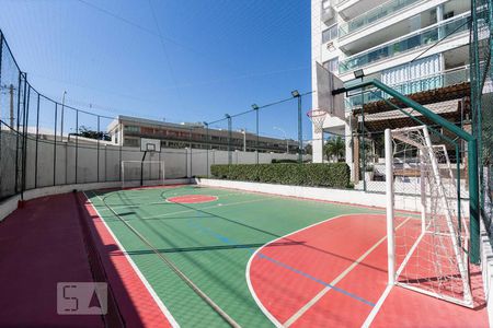 Quadra de apartamento para alugar com 3 quartos, 100m² em Barra da Tijuca, Rio de Janeiro