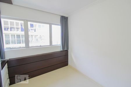 Quarto 1 de apartamento para alugar com 2 quartos, 70m² em Centro Cívico, Curitiba