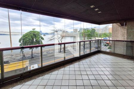 Sala 1 de apartamento para alugar com 4 quartos, 300m² em Ingá, Niterói