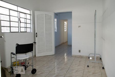 SALA de casa para alugar com 2 quartos, 70m² em Jardim das Laranjeiras, São Paulo