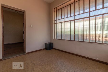 Casa à venda com 100m², 4 quartos e 1 vagaSala 1