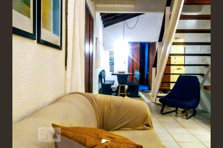 Sala de casa para alugar com 3 quartos, 160m² em São João do Rio Vermelho, Florianópolis