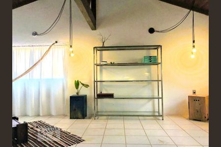 Quarto de casa para alugar com 3 quartos, 160m² em São João do Rio Vermelho, Florianópolis