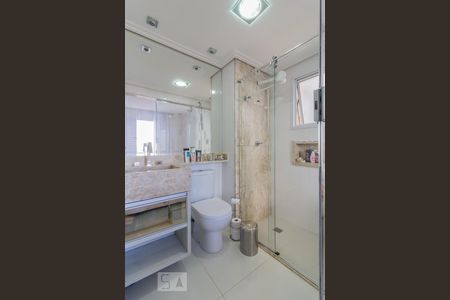 Banheiro da suíte de apartamento à venda com 2 quartos, 64m² em Ponte Grande, Guarulhos