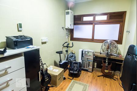 Escritório de apartamento para alugar com 2 quartos, 147m² em Jardim Itu Sabará, Porto Alegre