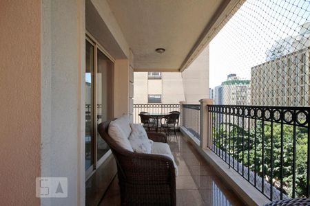 Varanda de apartamento para alugar com 4 quartos, 330m² em Santa Cecília, São Paulo