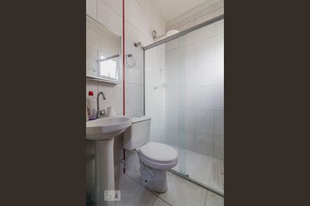Banheiro de apartamento à venda com 2 quartos, 50m² em Jardim Stella, Santo André