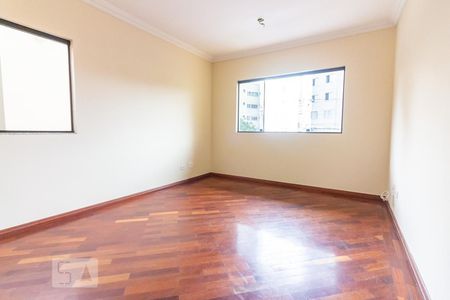 Sala de casa à venda com 3 quartos, 150m² em Cidade São Francisco, São Paulo