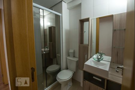 Banheiro de apartamento à venda com 2 quartos, 62m² em Pinheiro, São Leopoldo