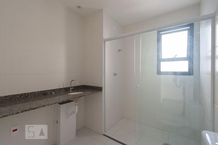 Banheiro de kitnet/studio para alugar com 1 quarto, 44m² em Santa Paula, São Caetano do Sul