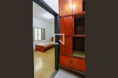 quarto 1 de casa para alugar com 3 quartos, 180m² em Jardim Maria Luiza, São Paulo