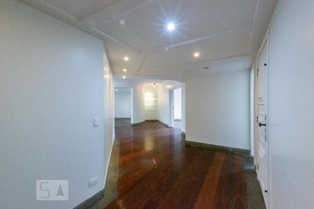 Apartamento para alugar com 420m², 4 quartos e 4 vagasSaleta