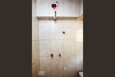 Banheiro de apartamento para alugar com 2 quartos, 65m² em Vila Galvão, Guarulhos