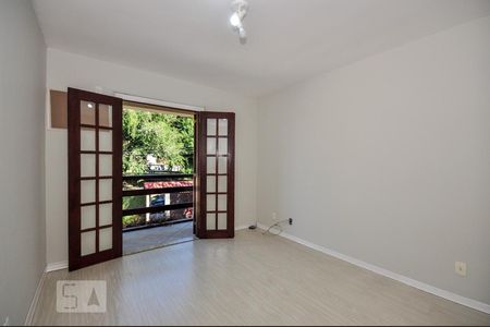 Casa de condomínio à venda com 480m², 5 quartos e 2 vagas Casa de condomínio à venda com 480m², 5 quartos e 2 vagasQuarto 3