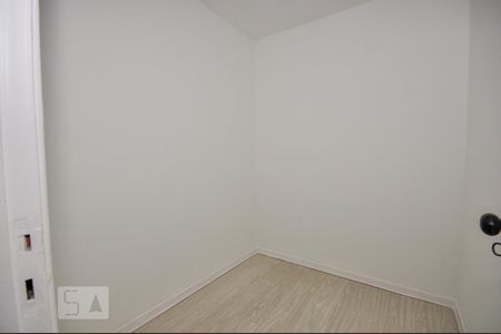 Casa de condomínio à venda com 480m², 5 quartos e 2 vagas Casa de condomínio à venda com 480m², 5 quartos e 2 vagasCloset Quarto 3