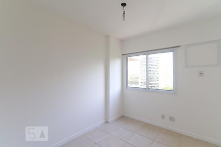 Quarto  de apartamento à venda com 2 quartos, 67m² em Barra da Tijuca, Rio de Janeiro