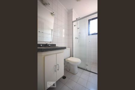 Banheiro de apartamento para alugar com 3 quartos, 86m² em Jardim das Vertentes, São Paulo