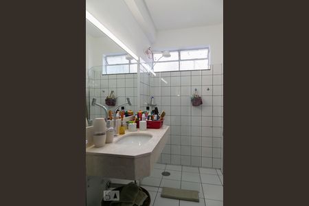 Banheiro  de apartamento para alugar com 3 quartos, 120m² em Aclimação, São Paulo