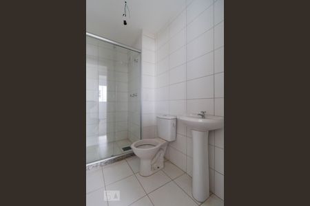 Banheiro de apartamento à venda com 2 quartos, 87m² em Camaquã, Porto Alegre