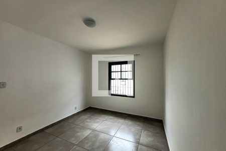 Quarto de casa para alugar com 3 quartos, 340m² em Vila Brasilina, São Paulo