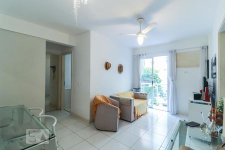 Sala de apartamento para alugar com 2 quartos, 60m² em Pechincha, Rio de Janeiro