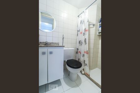 Banheiro de apartamento para alugar com 2 quartos, 60m² em Pechincha, Rio de Janeiro