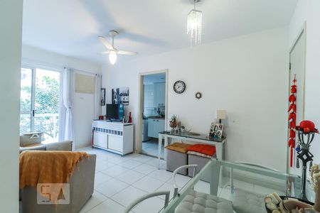 Sala de apartamento para alugar com 2 quartos, 60m² em Pechincha, Rio de Janeiro