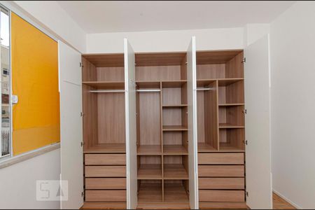 Quarto 2 de apartamento para alugar com 2 quartos, 70m² em Grajaú, Rio de Janeiro