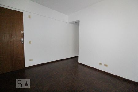 Sala de apartamento para alugar com 1 quarto, 32m² em Centro, Curitiba