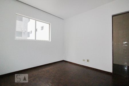 Sala de apartamento para alugar com 1 quarto, 32m² em Centro, Curitiba