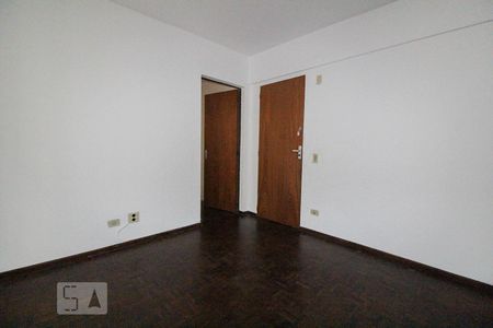 Sala de apartamento para alugar com 1 quarto, 32m² em Centro, Curitiba