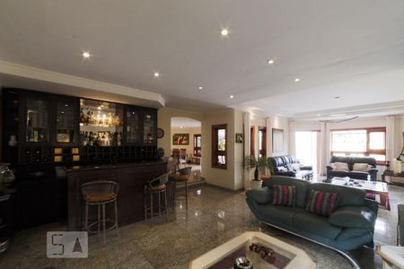 Sala de estar de casa de condomínio para alugar com 4 quartos, 441m² em Jardim Prudência, São Paulo