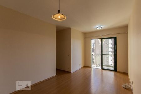 Sala de apartamento à venda com 3 quartos, 75m² em Vila Suzana, São Paulo