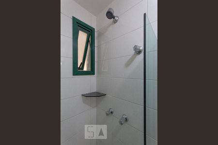 Banheiro de apartamento à venda com 3 quartos, 75m² em Vila Suzana, São Paulo