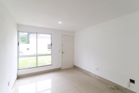 Sala de casa de condomínio para alugar com 2 quartos, 80m² em Vargem Grande, Rio de Janeiro