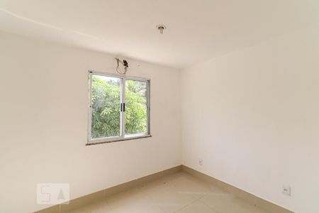 Quarto 1 de casa de condomínio para alugar com 2 quartos, 80m² em Vargem Grande, Rio de Janeiro