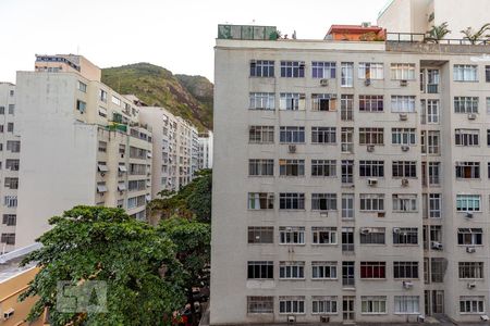 Vista Quarto de apartamento à venda com 1 quarto, 45m² em Copacabana, Rio de Janeiro