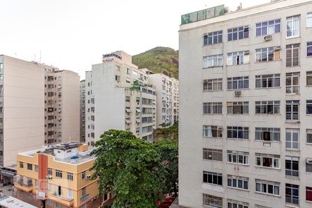 Vista Sala de apartamento à venda com 1 quarto, 45m² em Copacabana, Rio de Janeiro