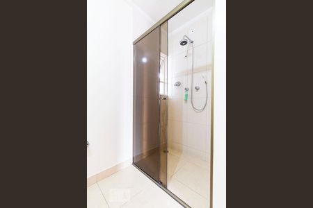 Banheiro Social de apartamento para alugar com 3 quartos, 98m² em Vila Monte Alegre, São Paulo
