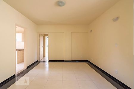 Sala de apartamento para alugar com 2 quartos, 100m² em Sagrada Família, Belo Horizonte