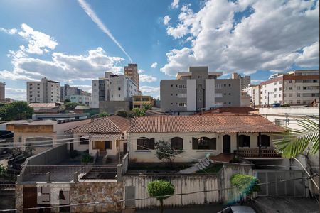 Vista de apartamento para alugar com 2 quartos, 100m² em Sagrada Família, Belo Horizonte