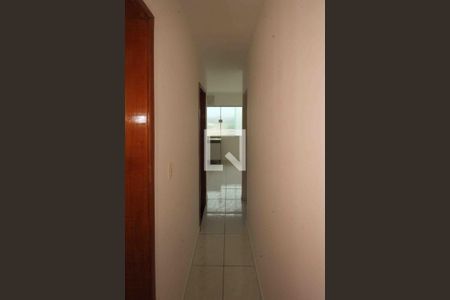 Corredor de casa de condomínio para alugar com 2 quartos, 32m² em Vila Bela, São Paulo