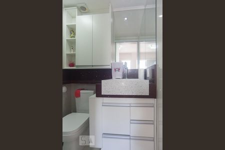 Banheiro da suíte de apartamento para alugar com 2 quartos, 53m² em Jardim Magnólia, Campinas