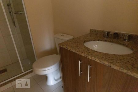 Banheiro de apartamento à venda com 3 quartos, 86m² em São Geraldo, Porto Alegre