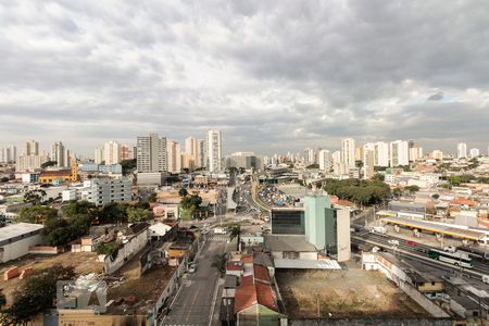 Vista  de apartamento à venda com 2 quartos, 45m² em Quinta da Paineira, São Paulo