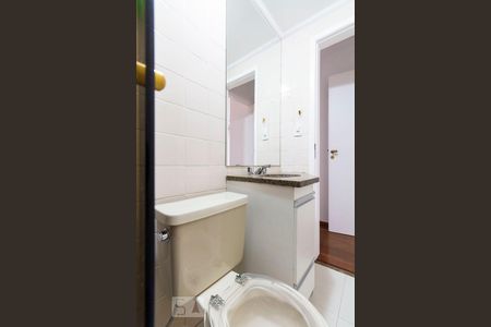 Banheiro Social de apartamento para alugar com 3 quartos, 73m² em Chácara Inglesa, São Paulo